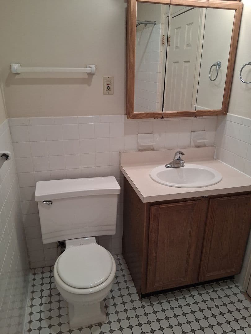 Bridgewater Apartment: 82-106 Finderne Avenue