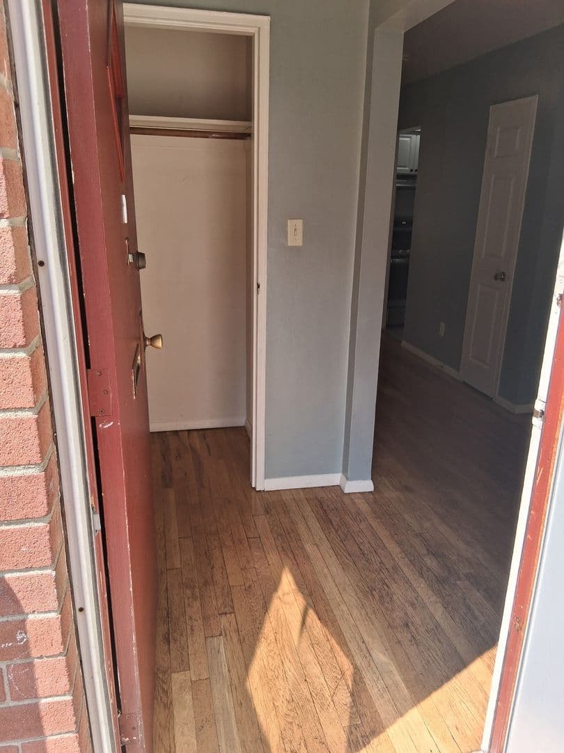 Bridgewater Apartment: 82-106 Finderne Avenue