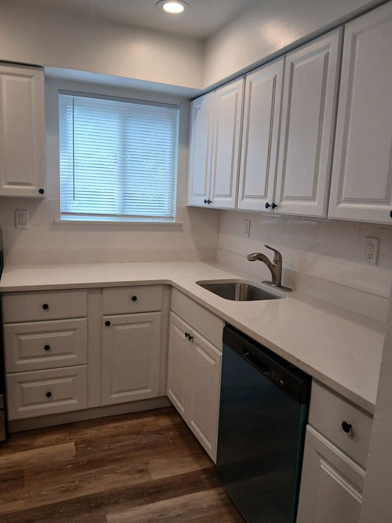 Bridgewater Apartment: 82-106 Finderne Avenue