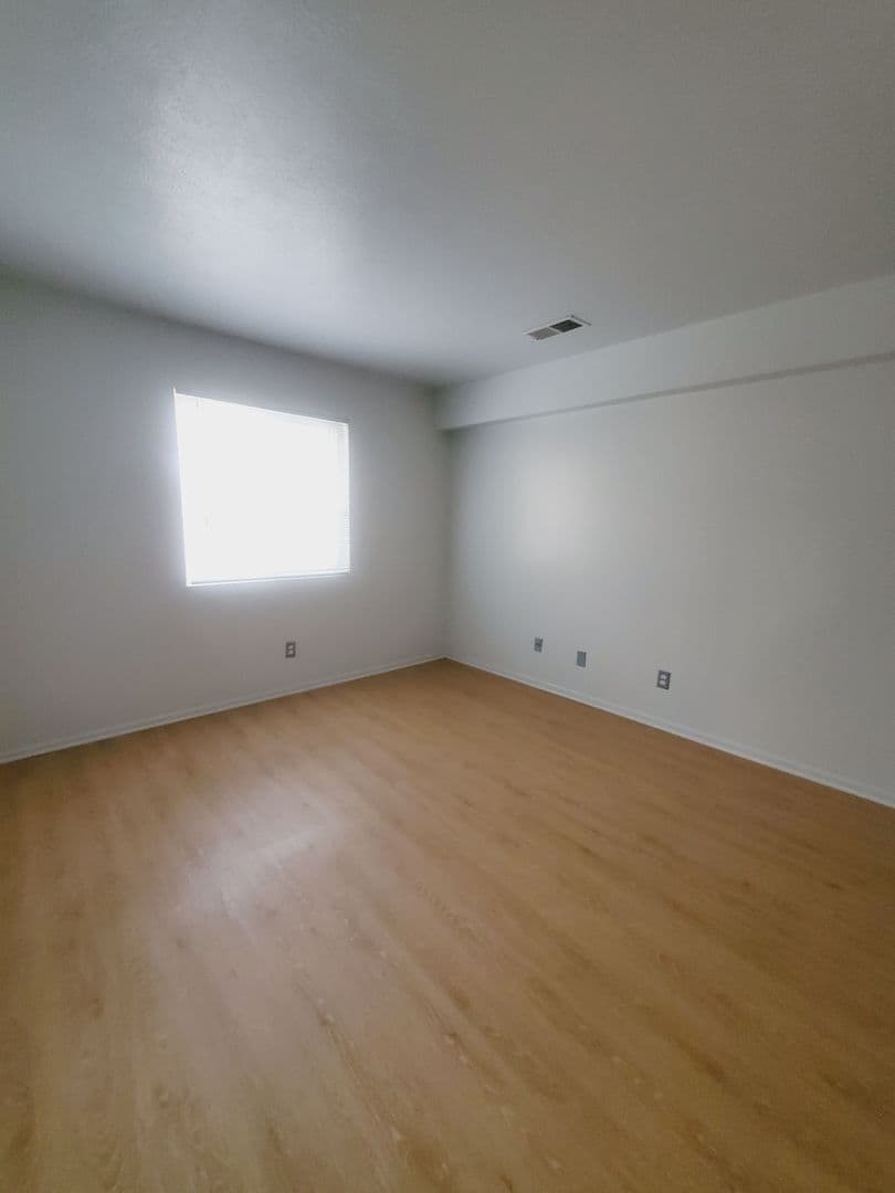 Muncie Apartment: 3601 N. Chadam Lane