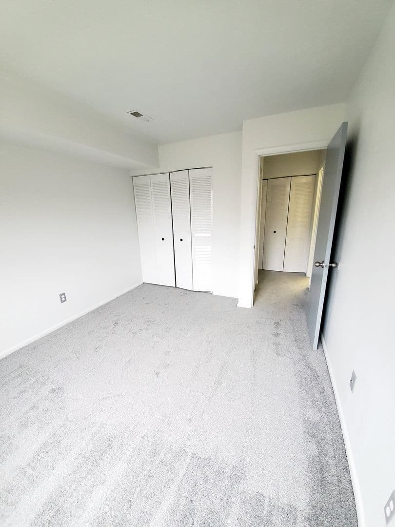 Muncie Apartment: 3601 N. Chadam Lane