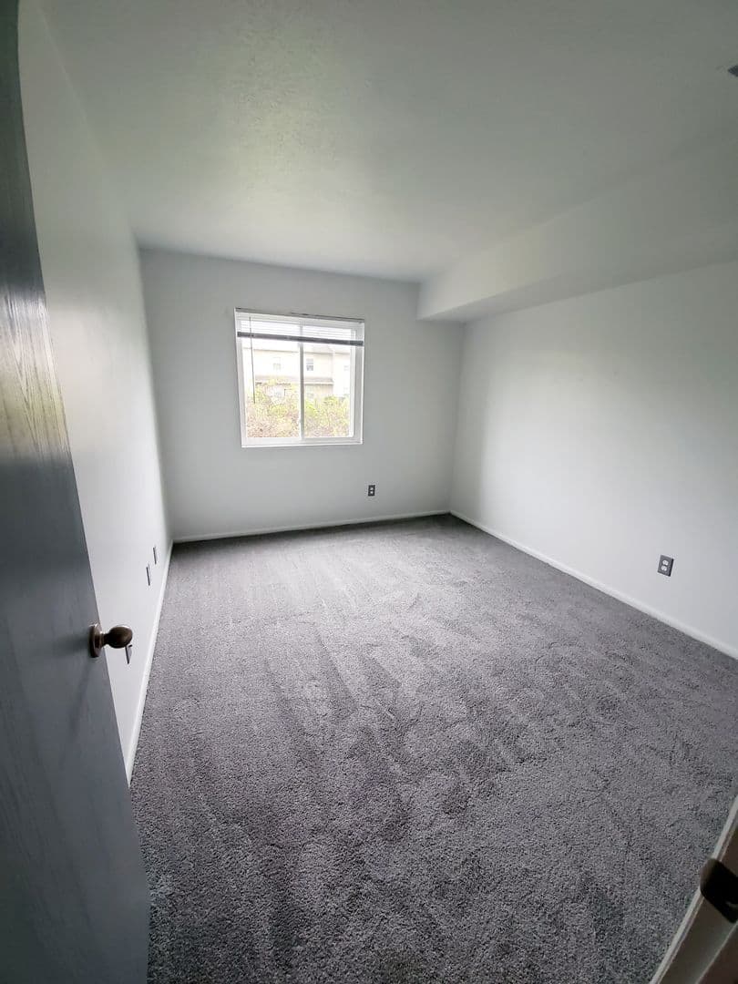 Muncie Apartment: 3601 N. Chadam Lane