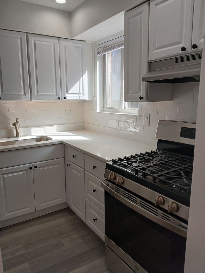 Bridgewater Apartment: 82-106 Finderne Avenue
