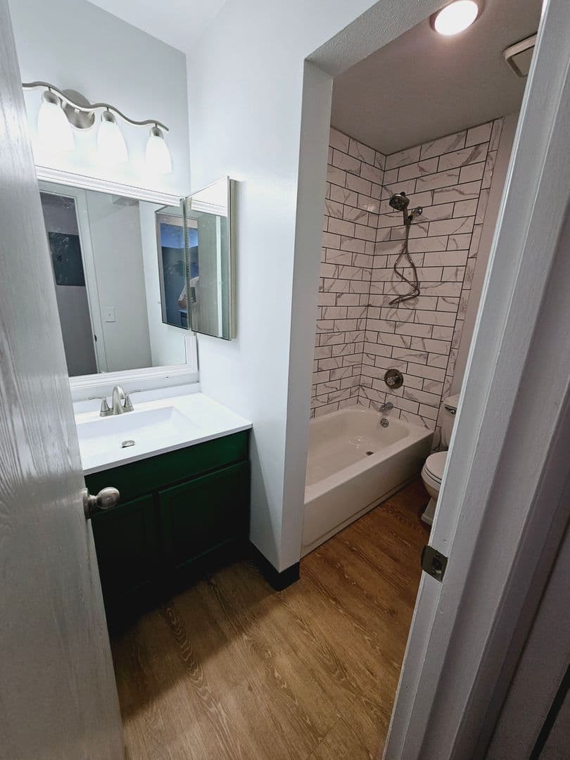 Muncie Apartment: 3601 N. Chadam Lane