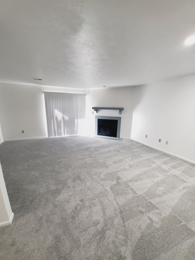 Muncie Apartment: 3601 N. Chadam Lane