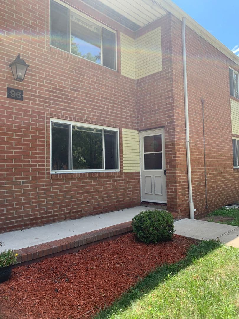 Bridgewater Apartment: 82-106 Finderne Avenue