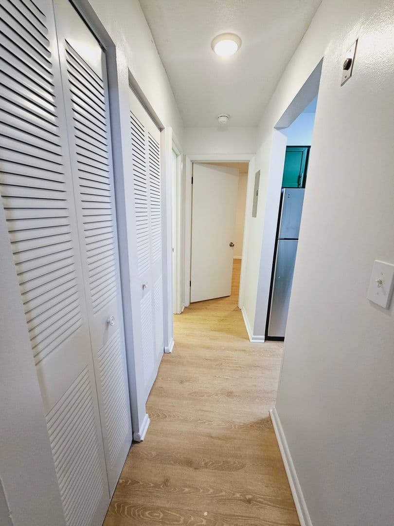Muncie Apartment: 3601 N. Chadam Lane