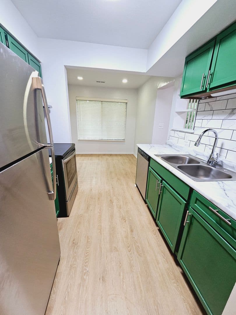 Muncie Apartment: 3601 N. Chadam Lane