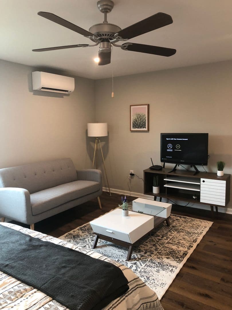 Kokomo Apartment: 1901 South Park Road