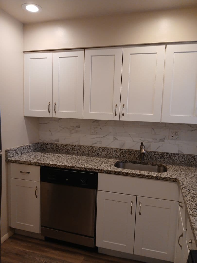 Bridgewater Apartment: 82-106 Finderne Avenue