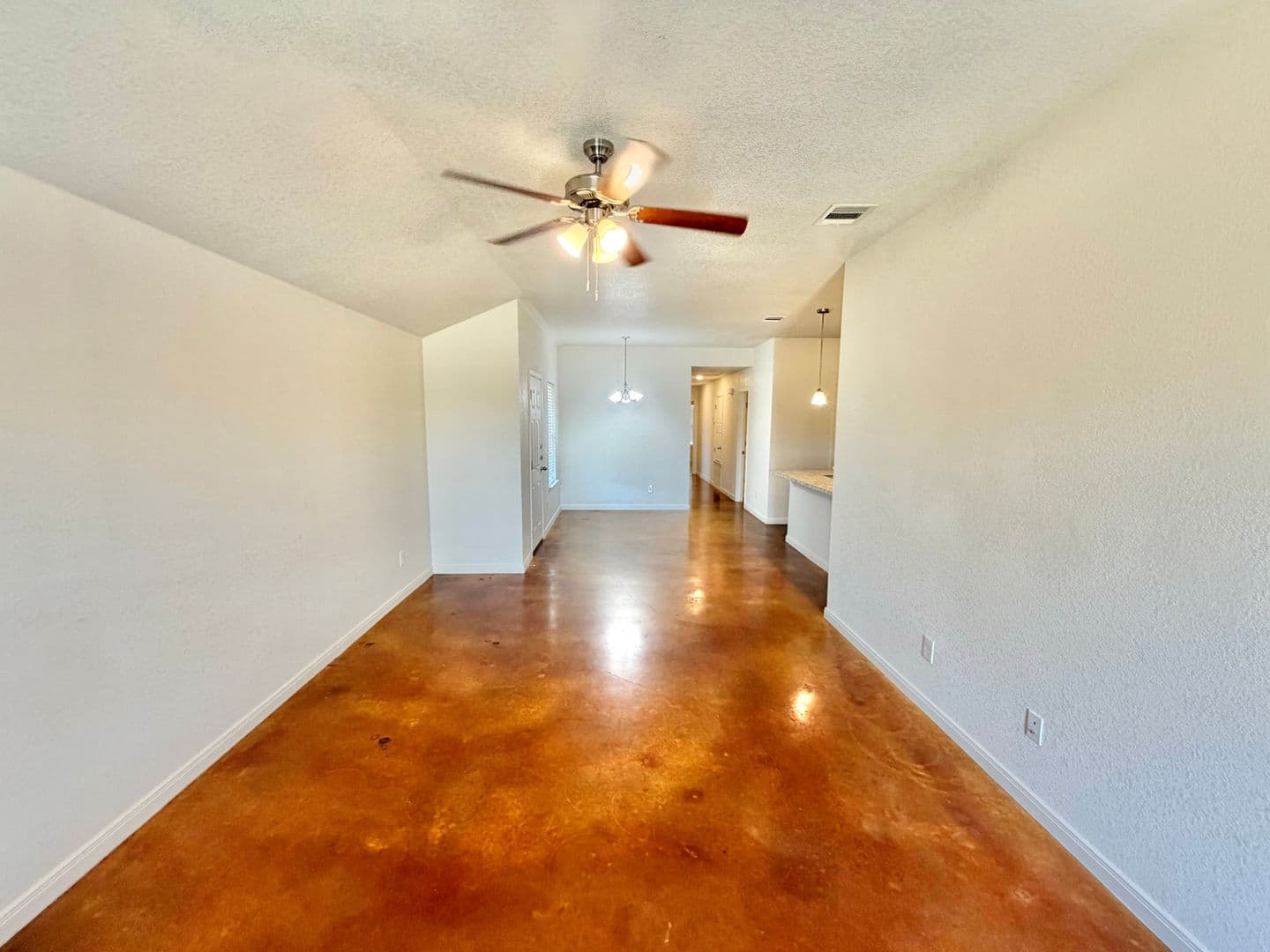 Harker Heights Apartment: 1421 Natchez Trl.