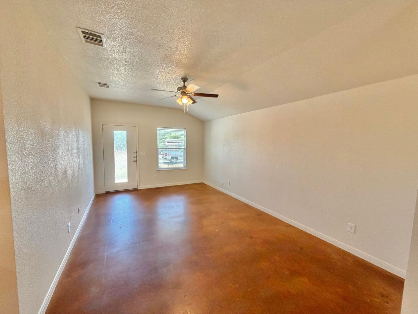 Harker Heights Apartment: 1421 Natchez Trl.