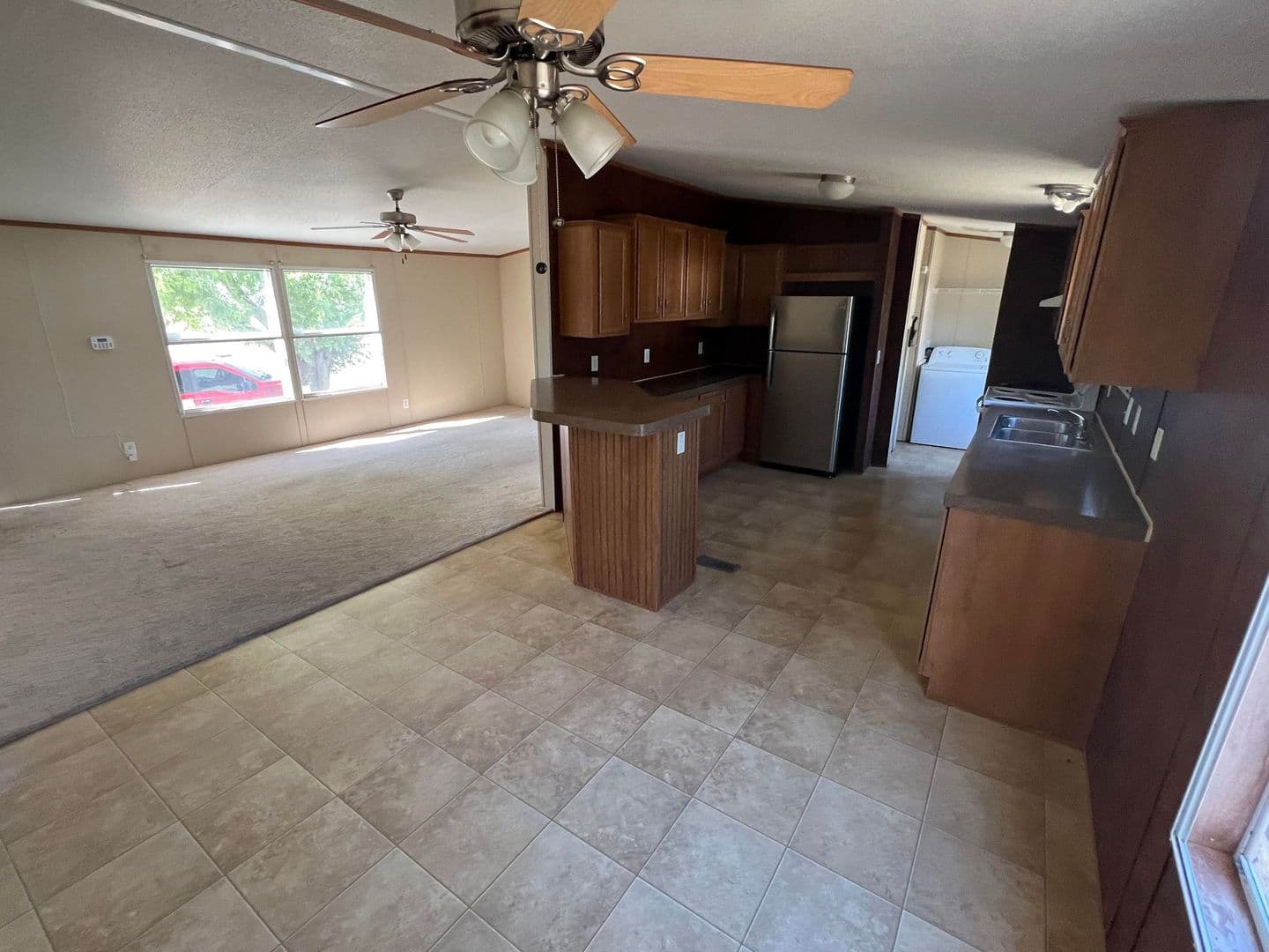 Gatesville House: 105 Golf Course Rd.