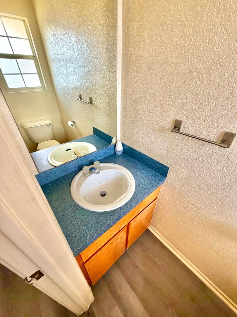 Killeen Apartment: 4302 Alan Kent Dr.