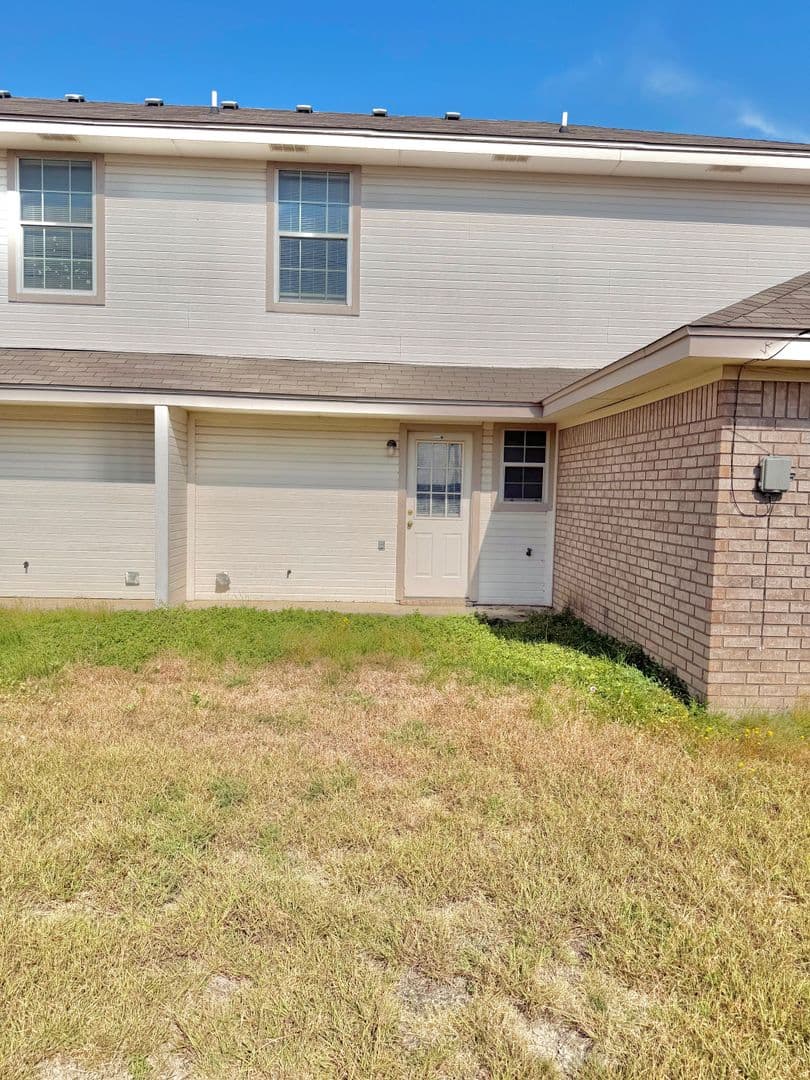 Killeen Apartment: 4302 Alan Kent Dr.