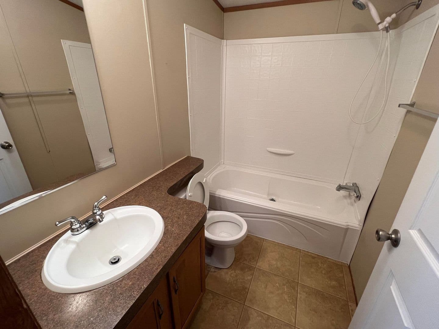 Gatesville House: 105 Golf Course Rd.