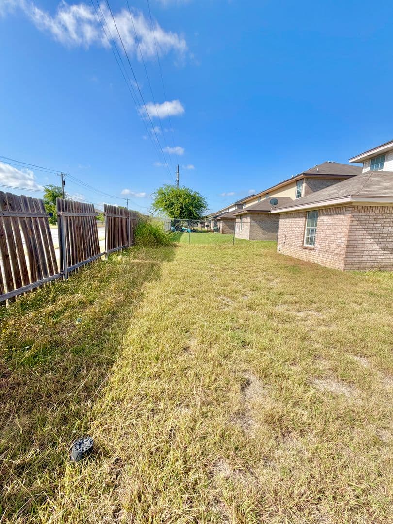Killeen Apartment: 4302 Alan Kent Dr.