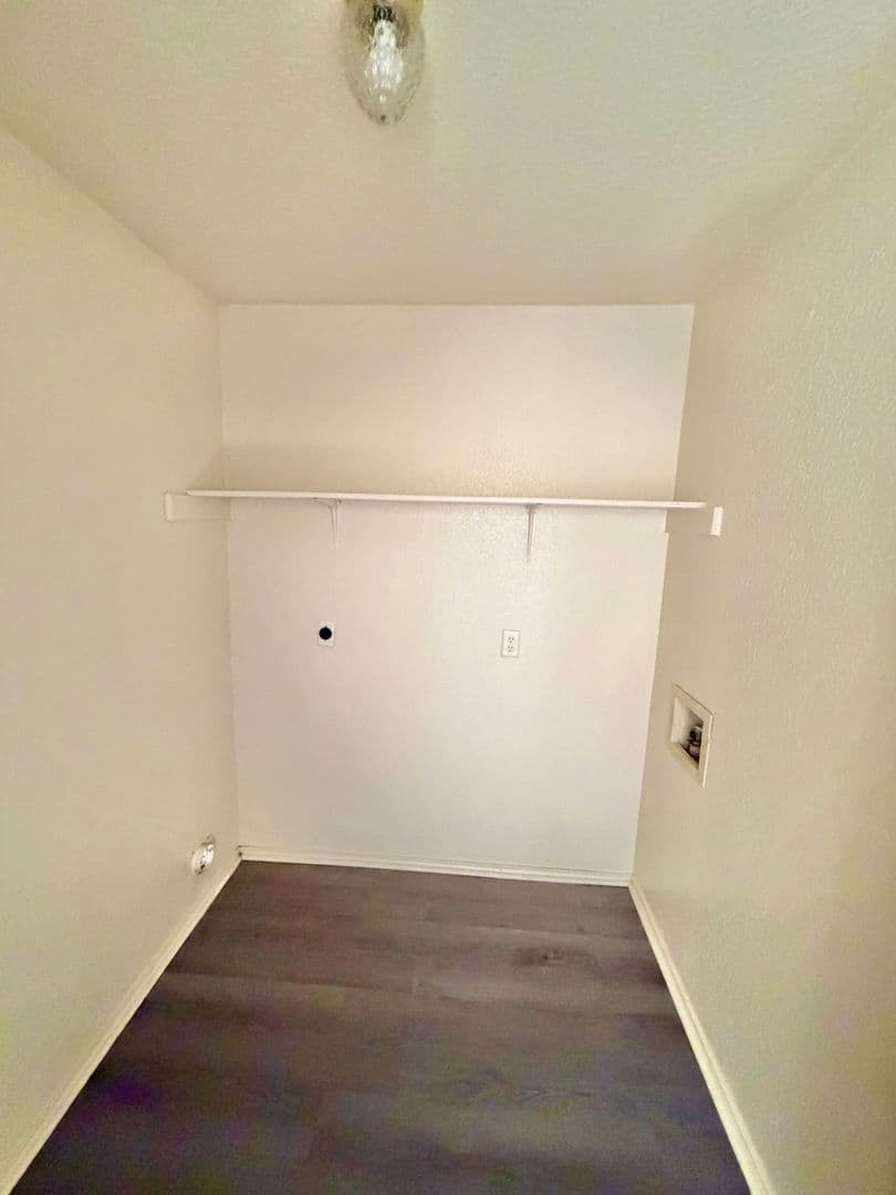 Killeen Apartment: 4302 Alan Kent Dr.