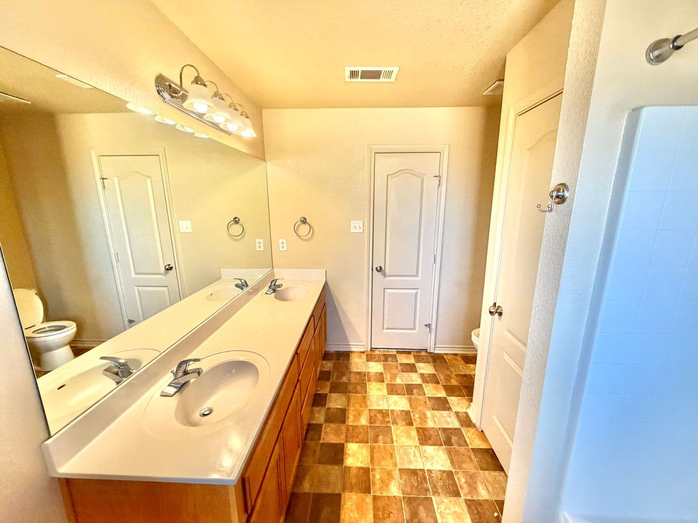 Copperas Cove House: 2415 Isabelle Dr.