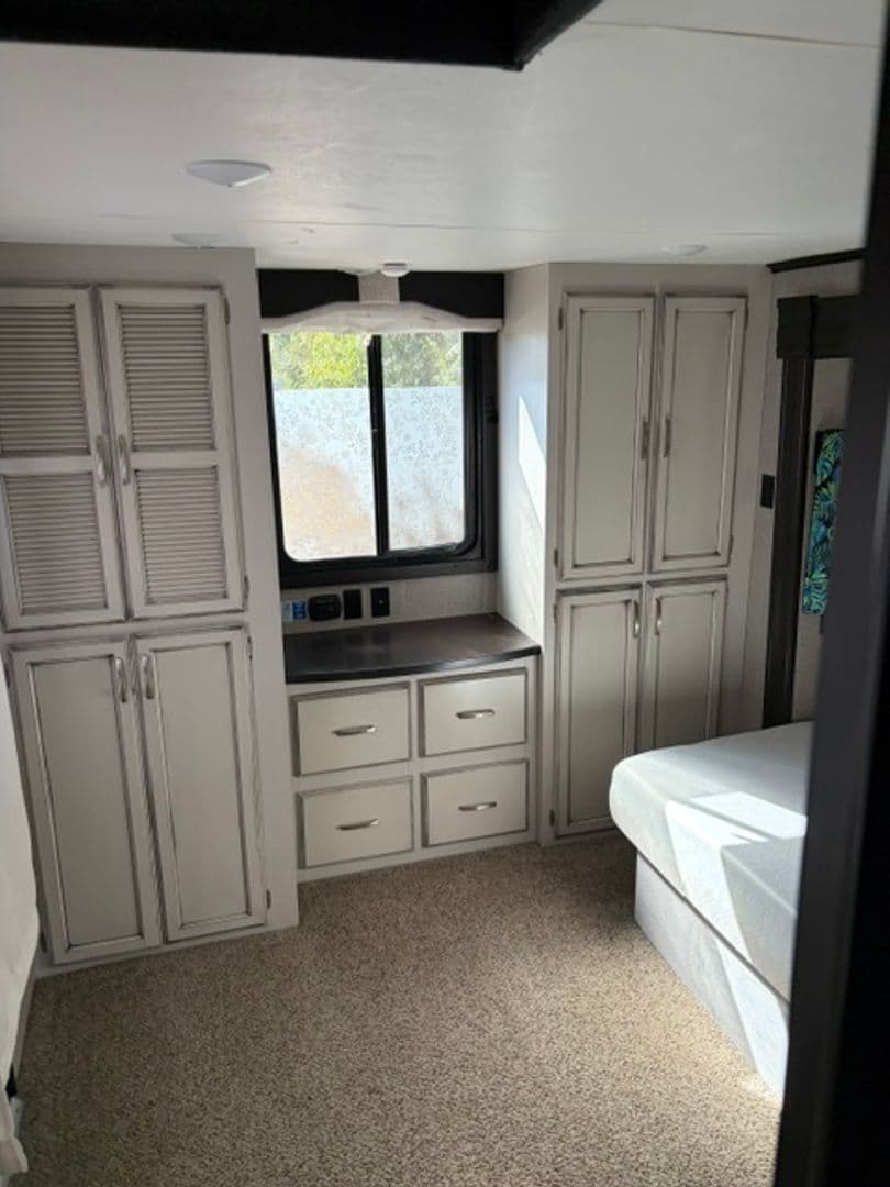 Gilroy Apartment: 10845 Foothill Ave.