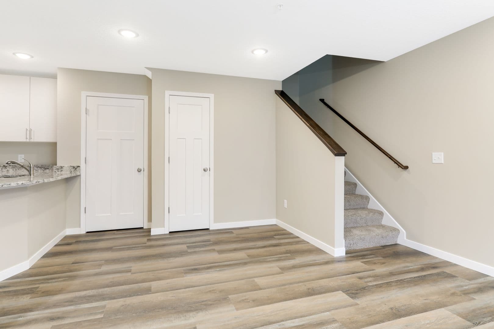 Otsego Townhome: 6044 Manchester Ave NE