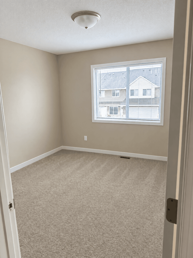 Otsego Townhome: 6130 Manchester Ave NE