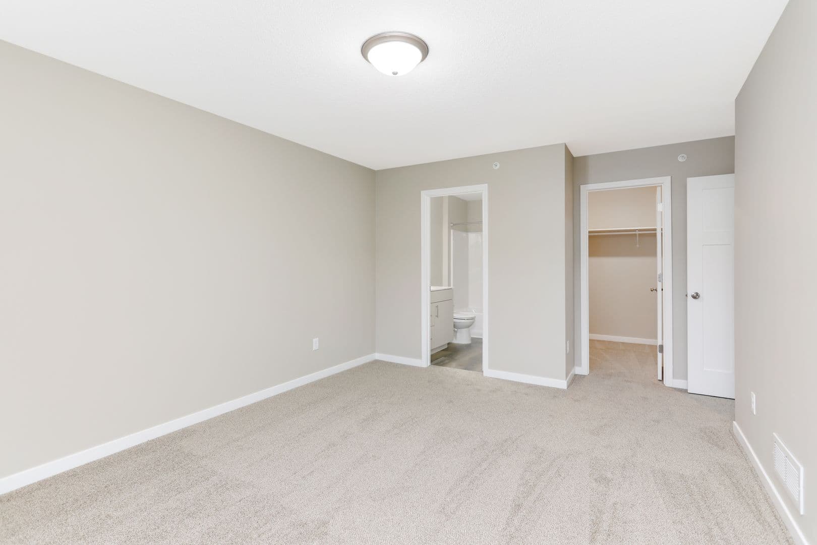Otsego Townhome: 6044 Manchester Ave NE