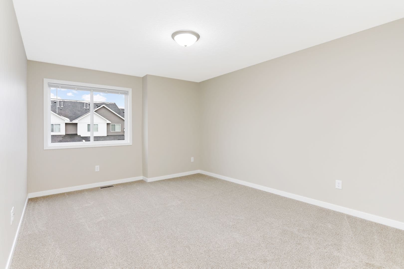 Otsego Townhome: 6138 Manchester Ave NE