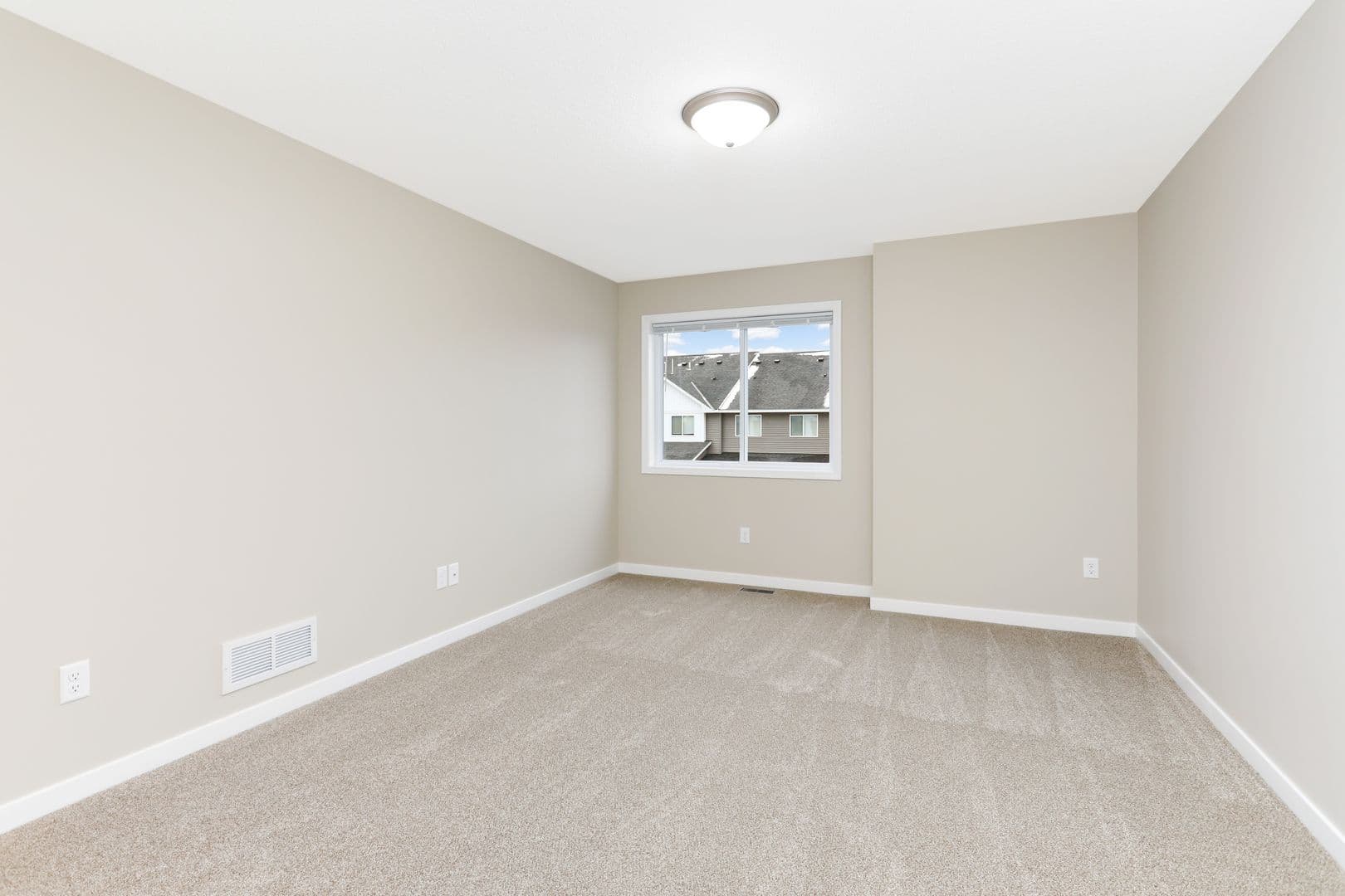 Otsego Townhome: 6138 Manchester Ave NE
