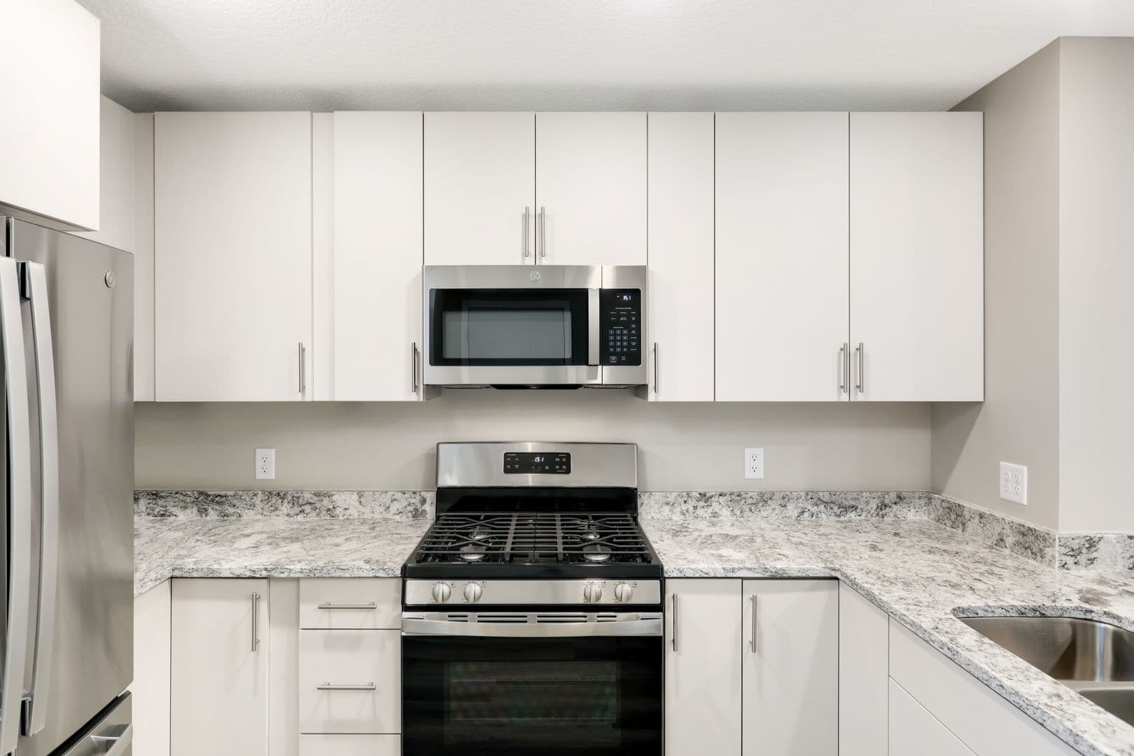 Otsego Townhome: 6044 Manchester Ave NE