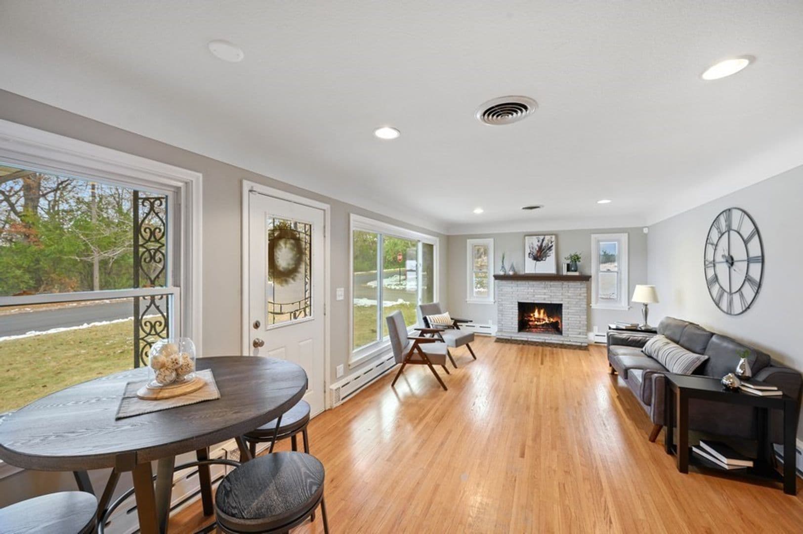 New Brighton House: 706 1st Ave NW