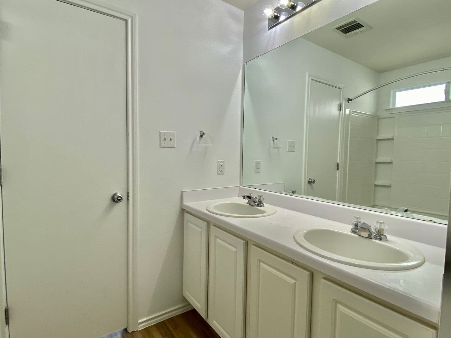 Manor House: 12717 Bella Pkwy