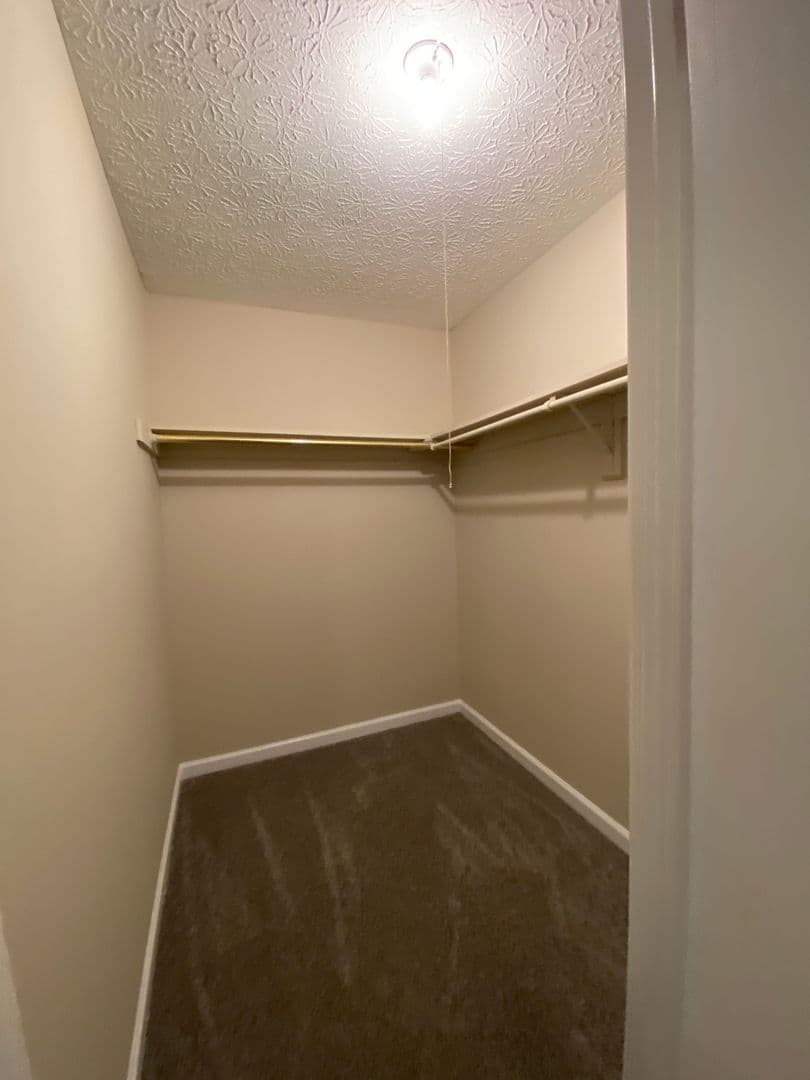 Athens Apartment: 105 Howell Way