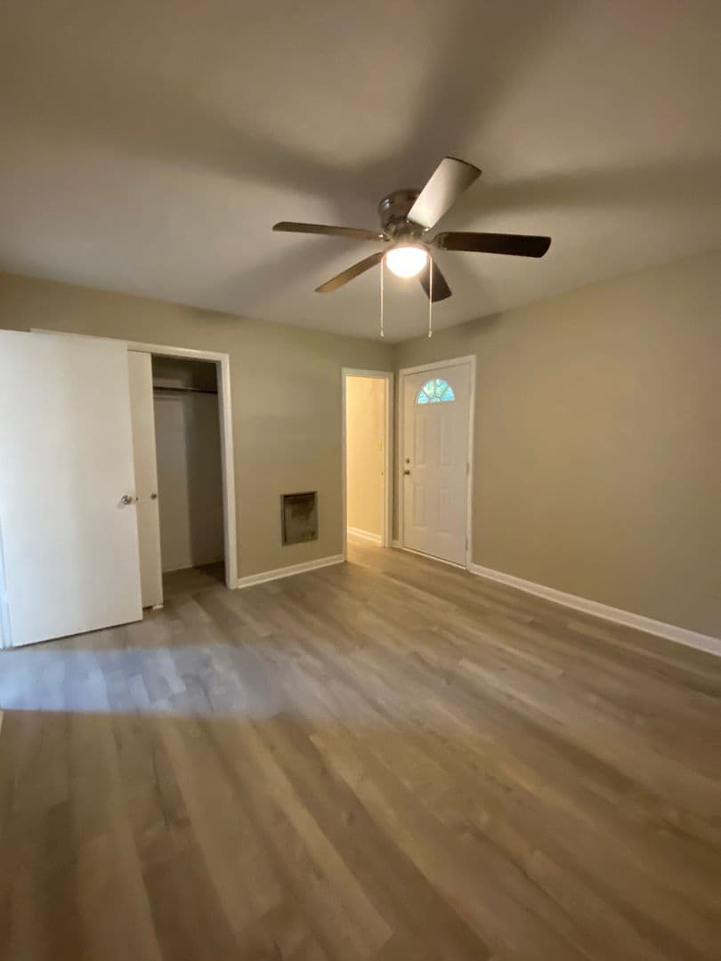 Athens Apartment: 2342 Airport Dr.