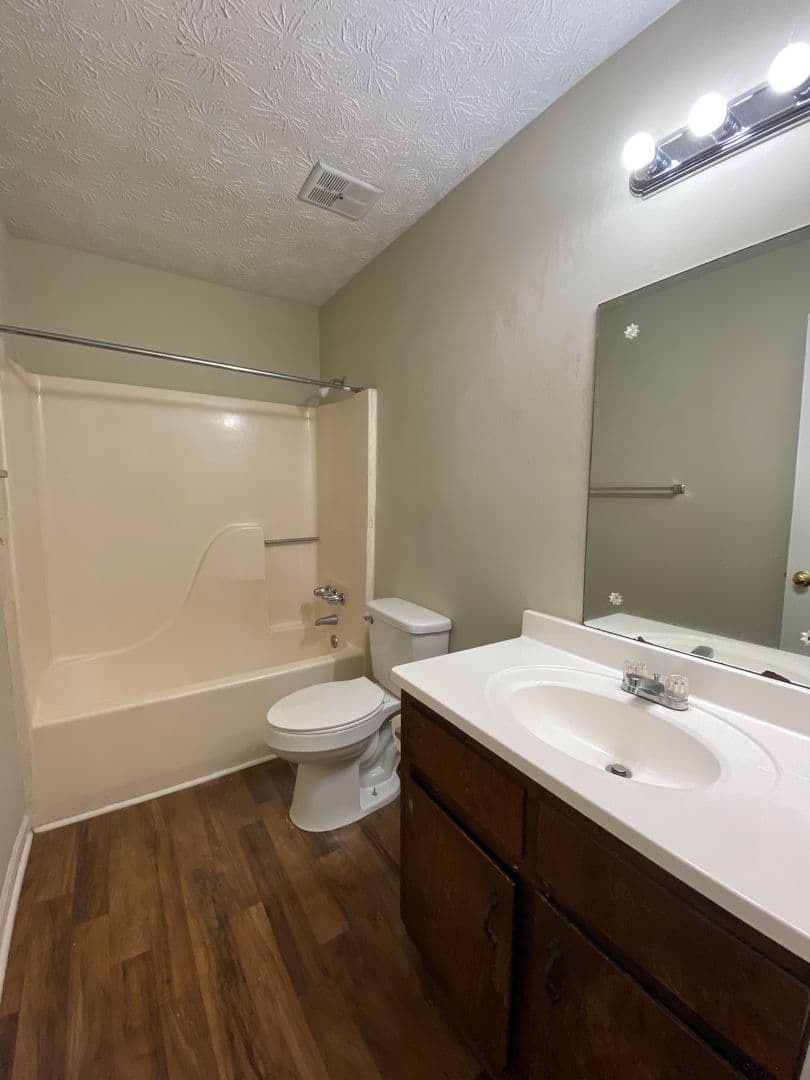 Athens Apartment: 150 Loblolly Dr