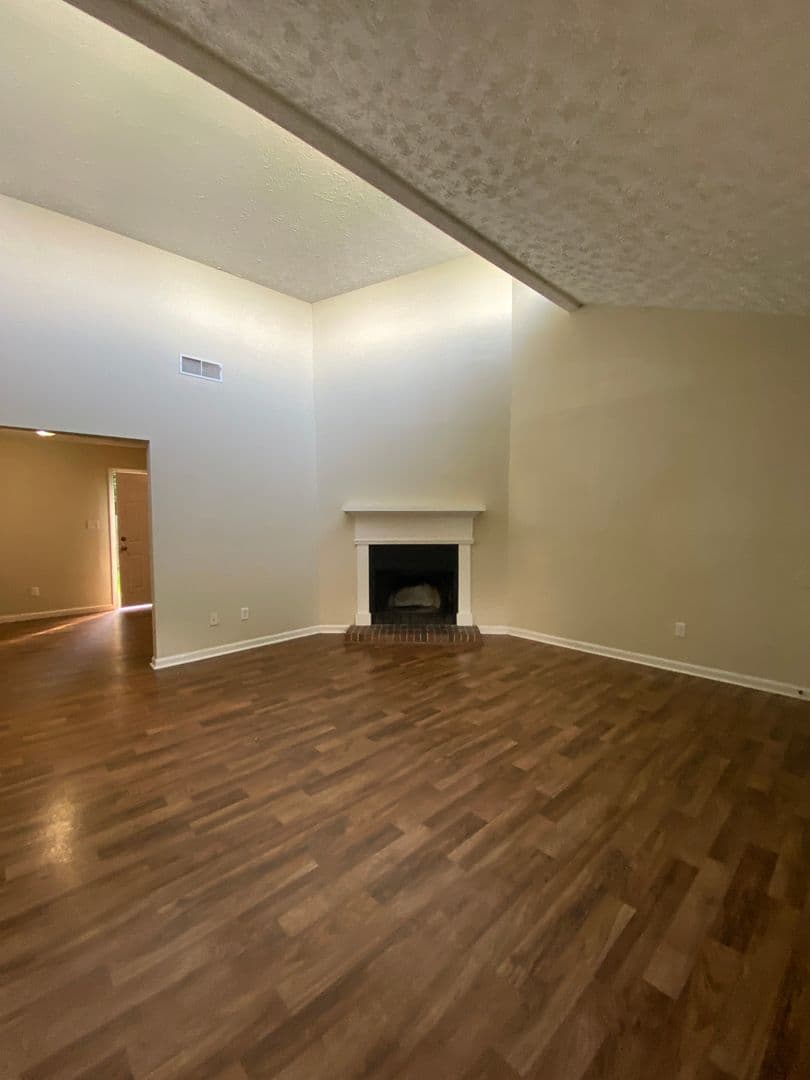 Athens Apartment: 150 Loblolly Dr