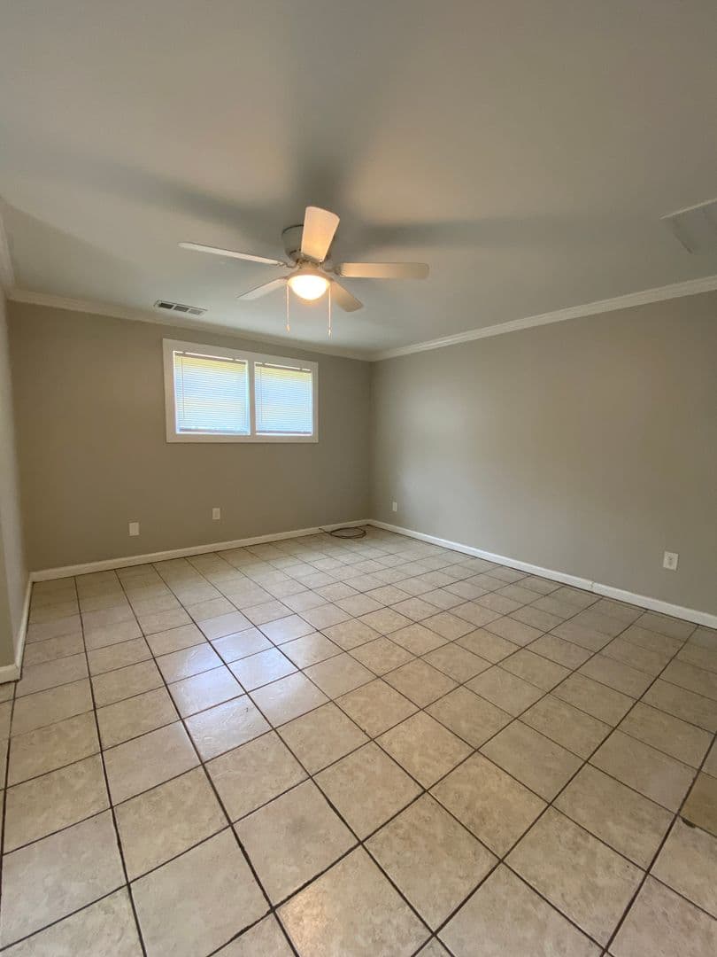 Athens Apartment: 361 Arch Street