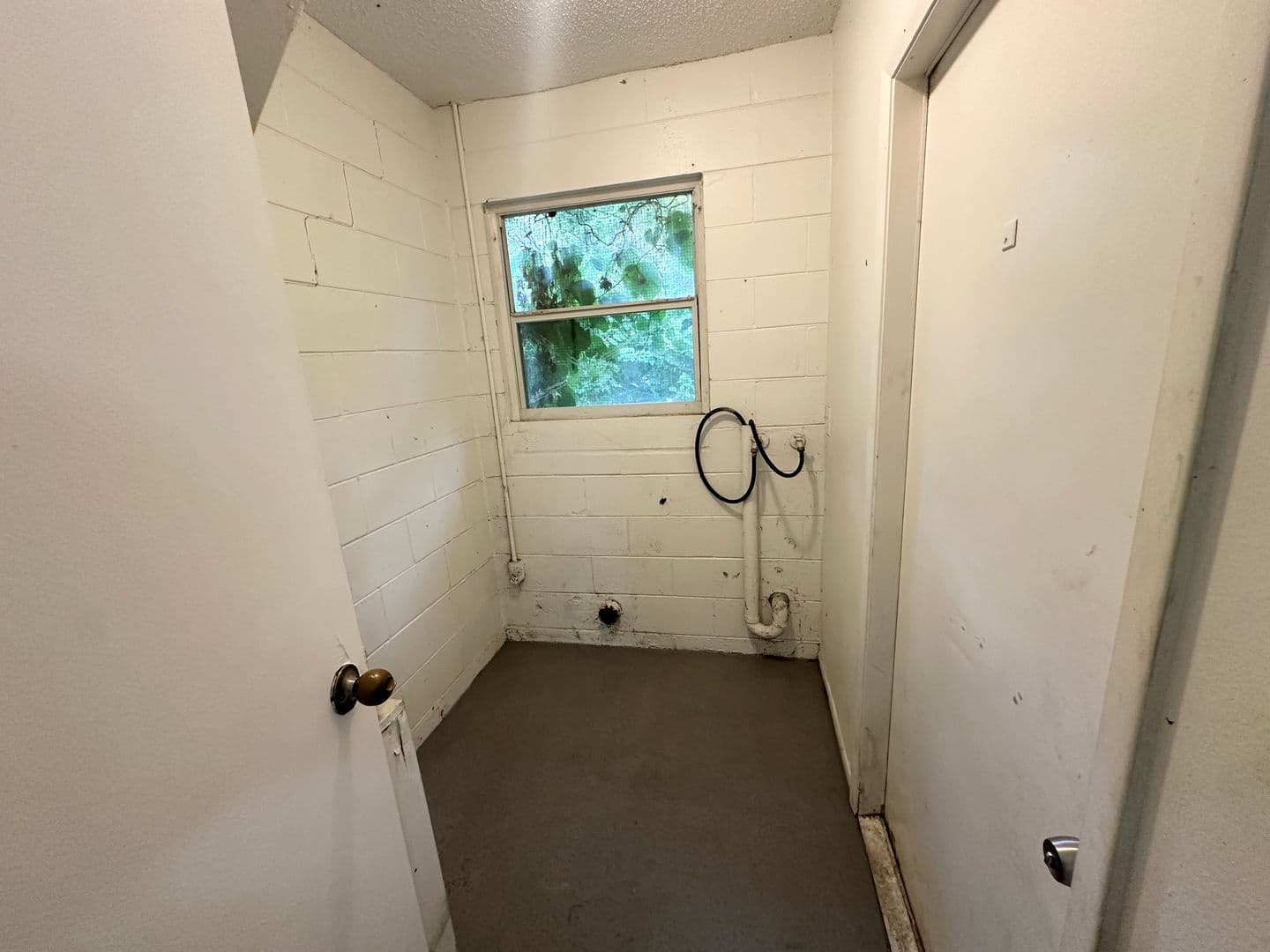Sanford Apartment: 1710 Ridgewood Lane