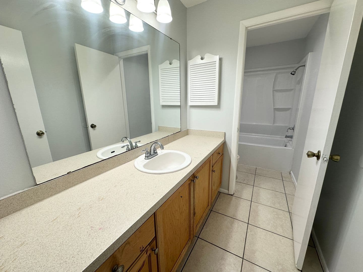 Sanford Apartment: 1710 Ridgewood Lane