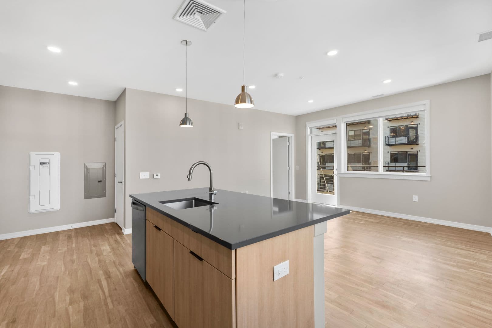 Philadelphia Apartment: 417 Callowhill Street