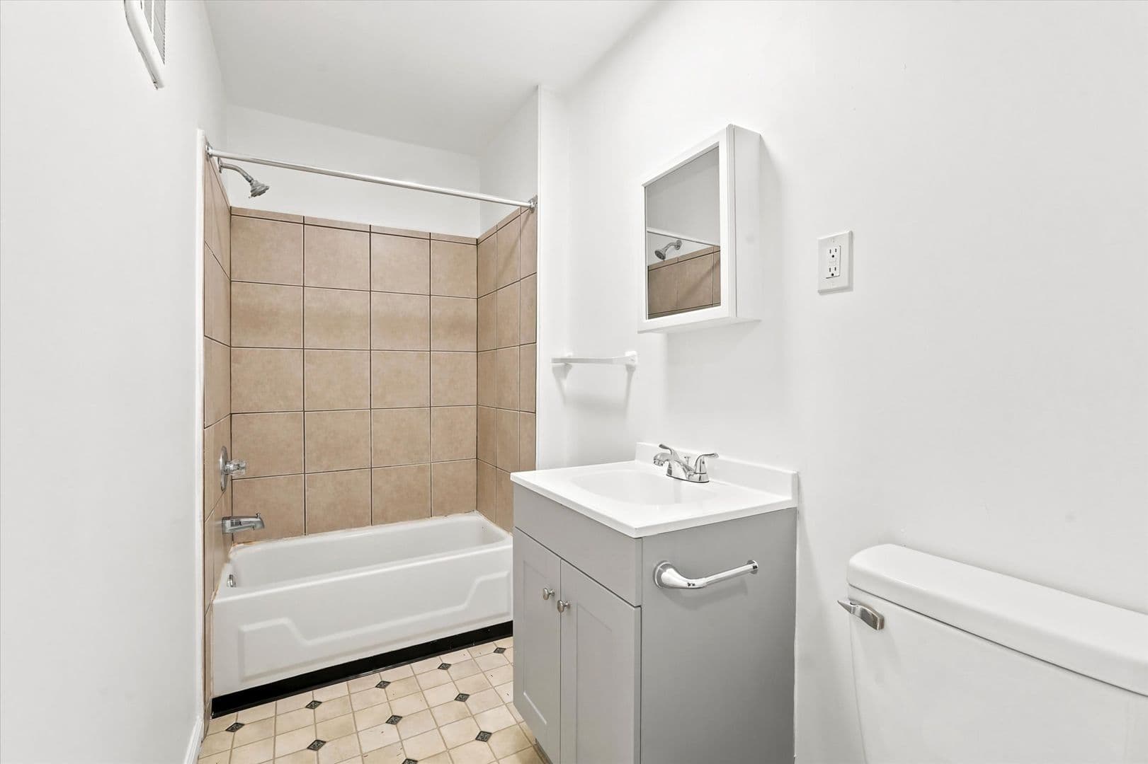 Philadelphia Apartment: 2460 N 19th St