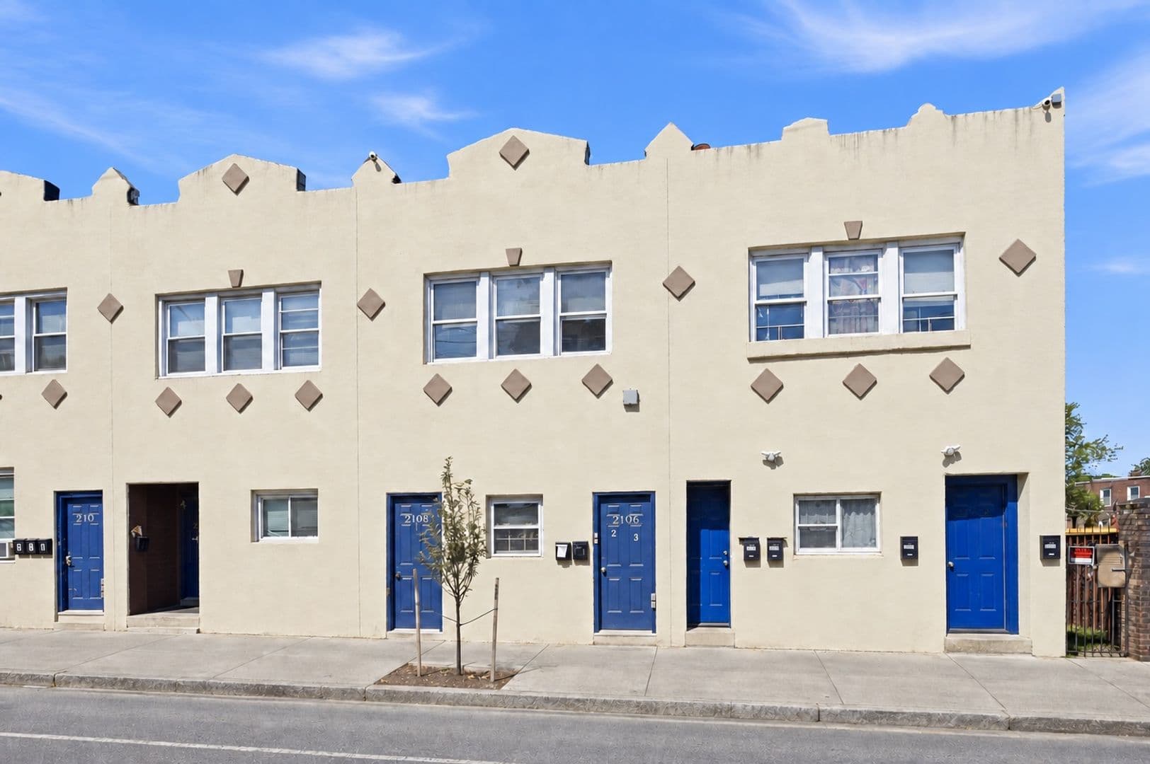 Philadelphia Apartment: 2106 Orthodox St