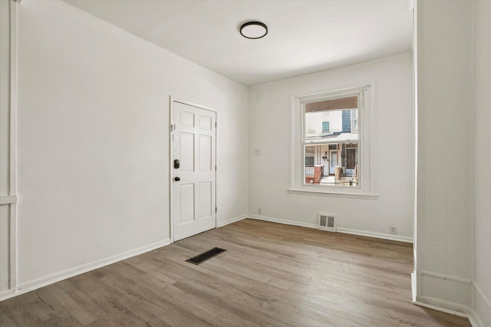 Philadelphia Apartment: 227 N Simpson St