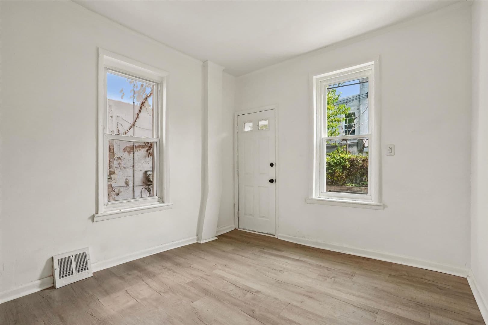 Philadelphia Apartment: 227 N Simpson St