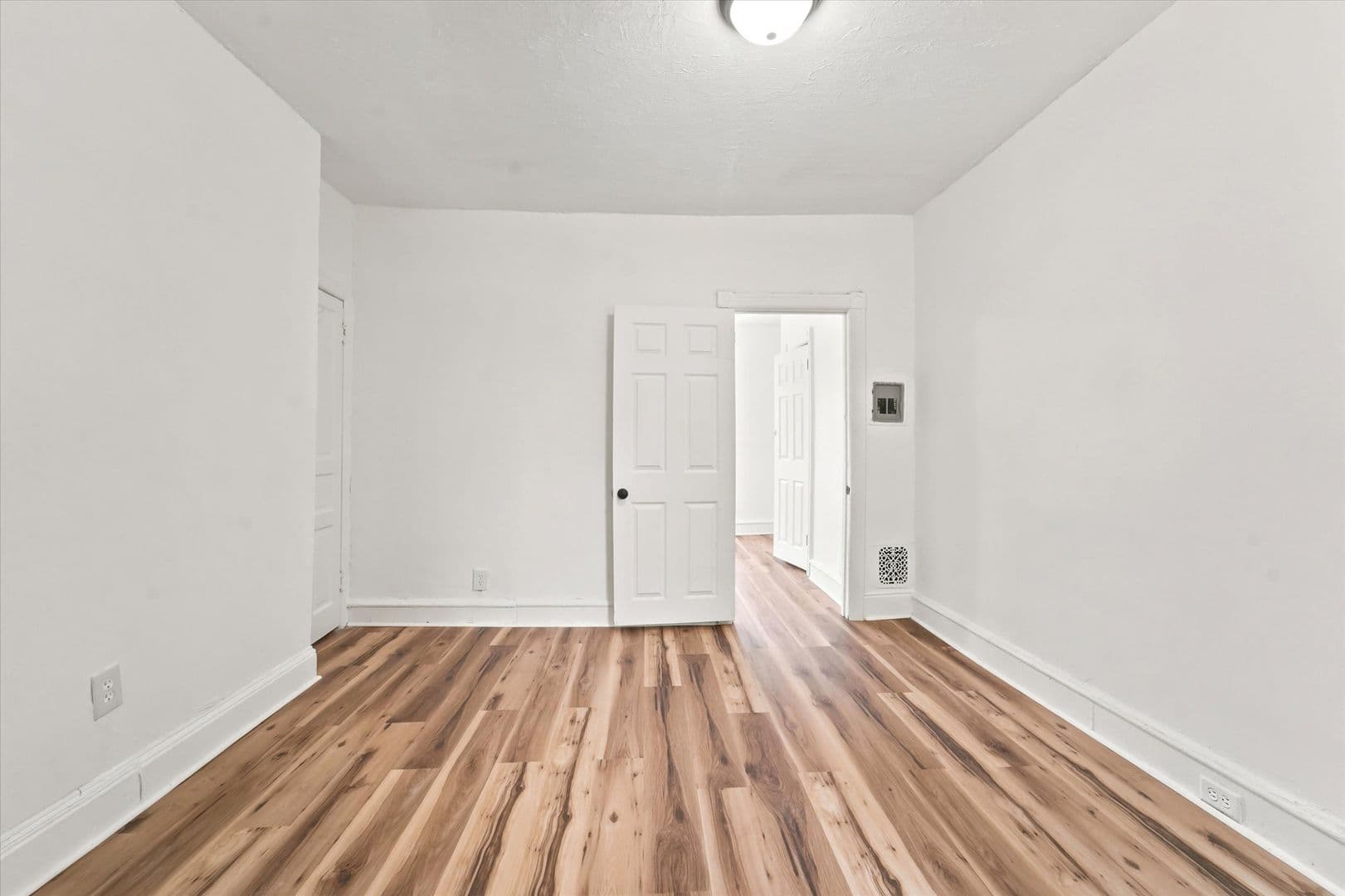 Philadelphia Apartment: 1213 N 60th St