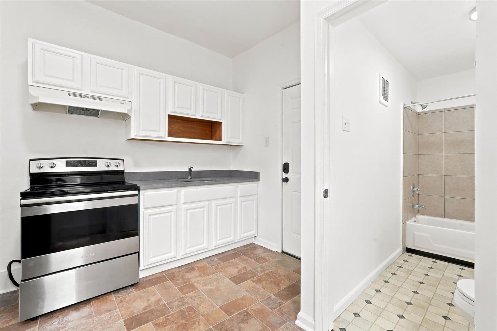Philadelphia Apartment: 2460 N 19th St