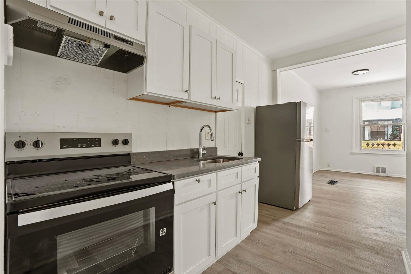 Philadelphia Apartment: 227 N Simpson St