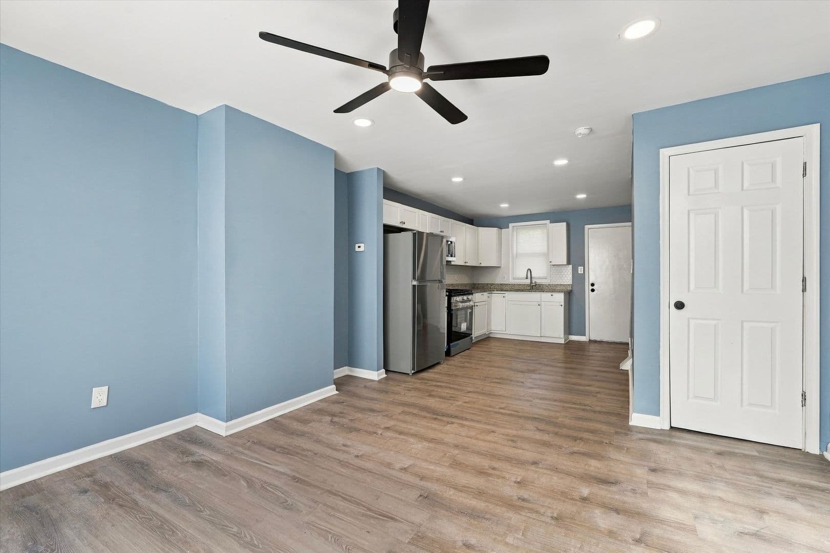 Philadelphia House: 1519 W Oakdale St