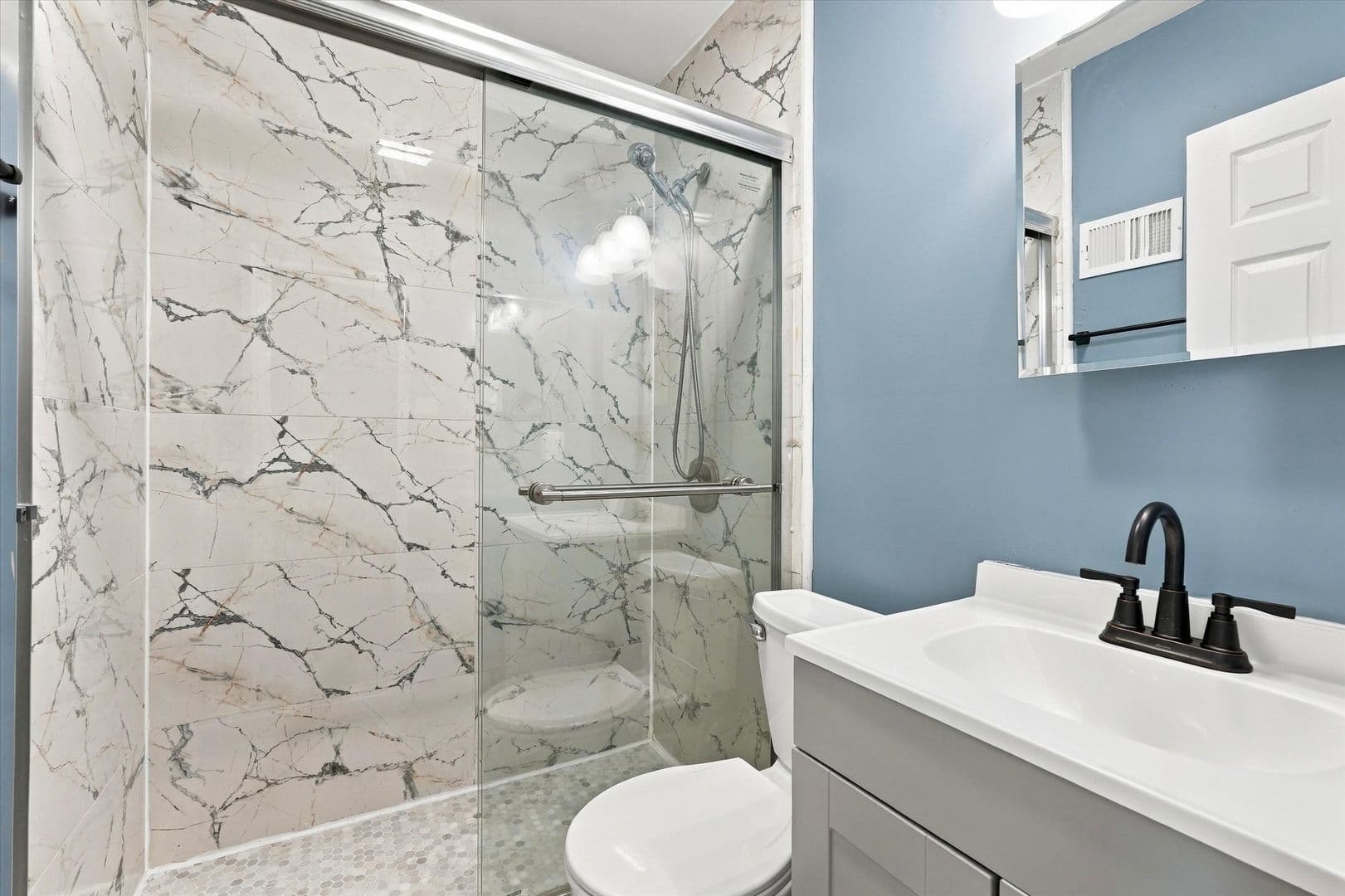 Philadelphia House: 1519 W Oakdale St