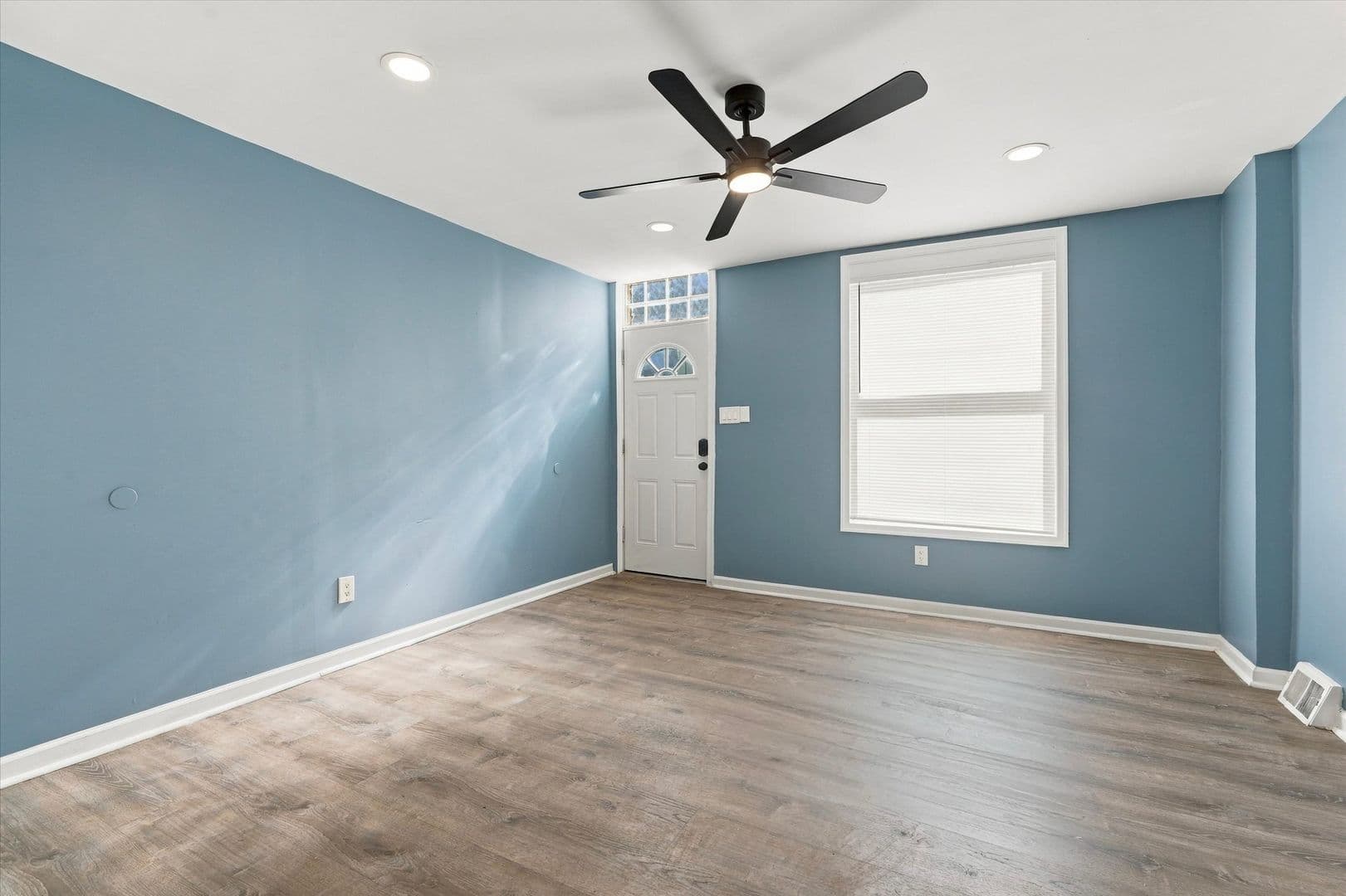 Philadelphia House: 1519 W Oakdale St